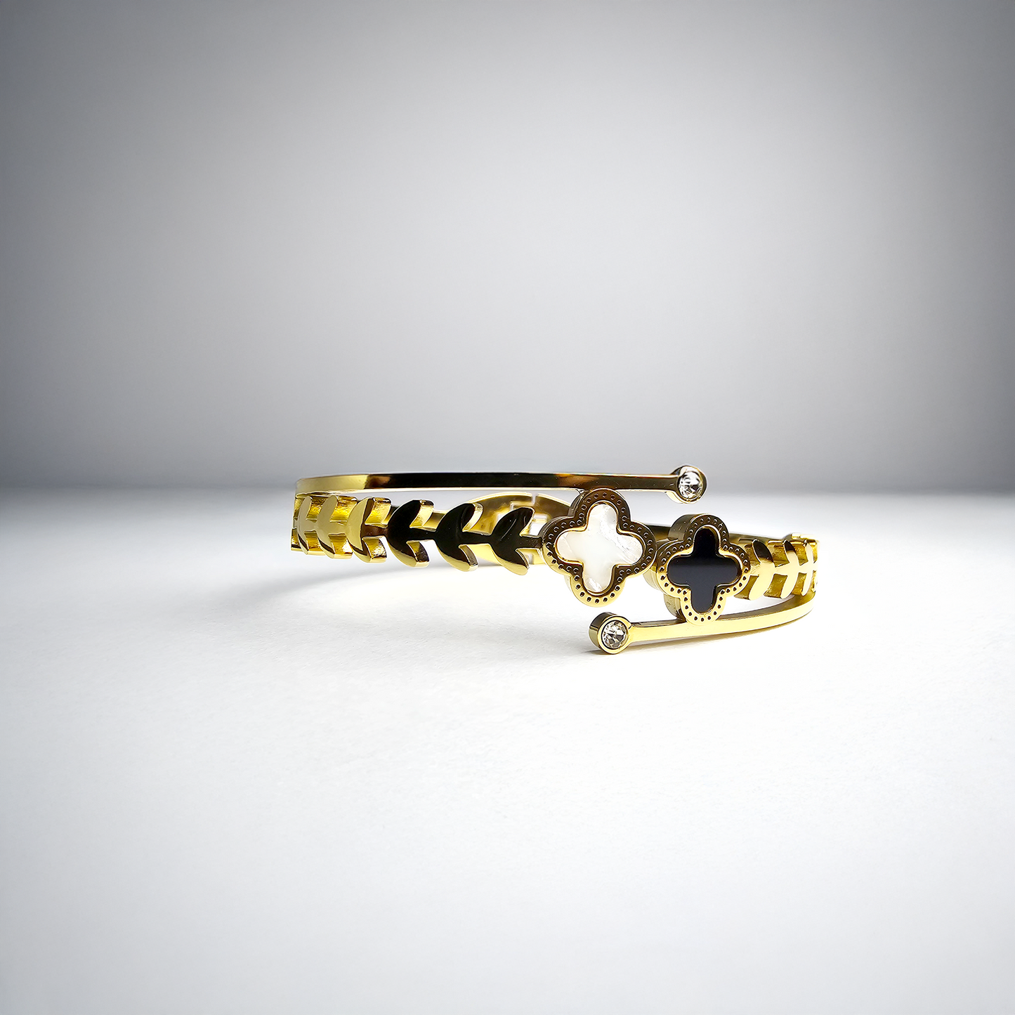 The Clover Luxe Bracelet - Aagrah Jewels™