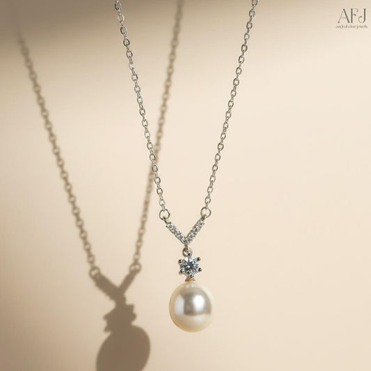 The Elegant Pearl & Diamond Pendant Necklace