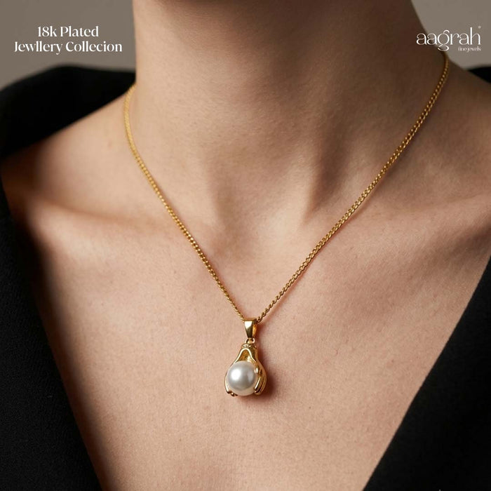 The Pearl Grace Necklace