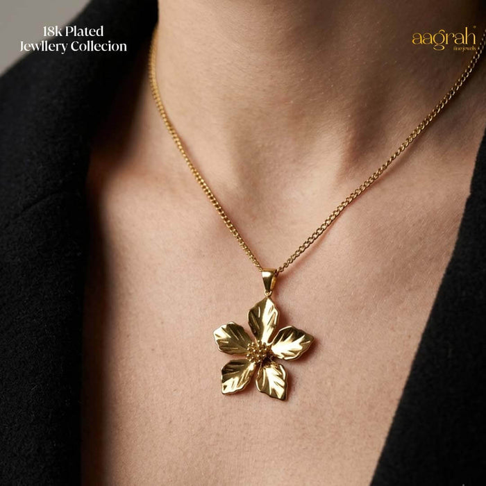 The Golden Blossom Necklace