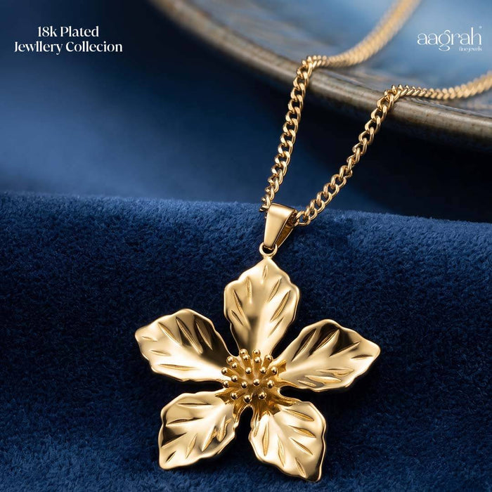 The Golden Blossom Necklace