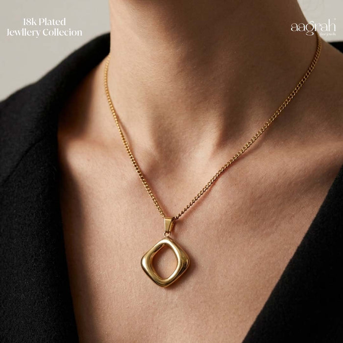 The Infinity Frame Necklace