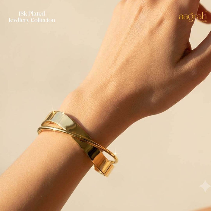The Infinity Flow Cuff Bracelet