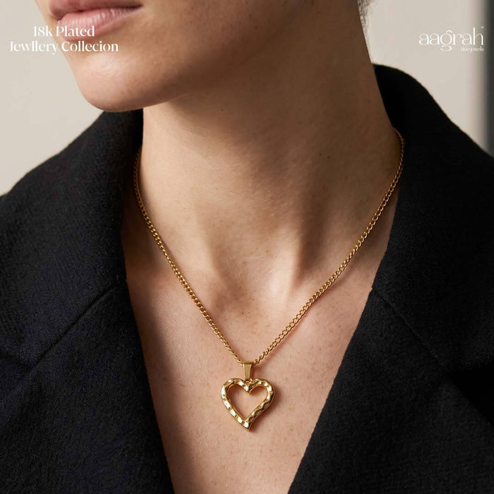 The Textured Heart Necklace