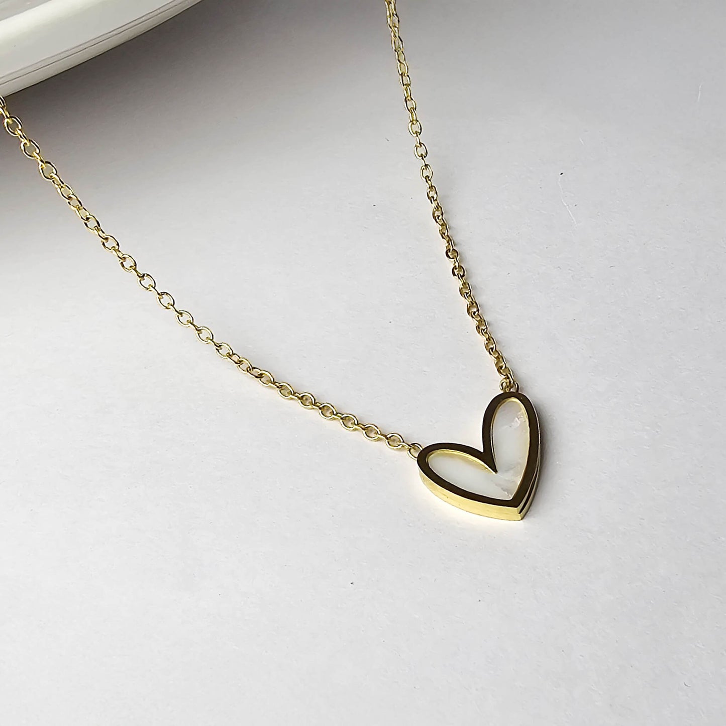 Amora Outline Heart Pendant