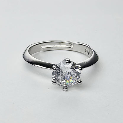 Lyra Classic Solitaire Ring