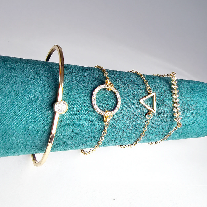 The Minimalist Charm Bracelet Set