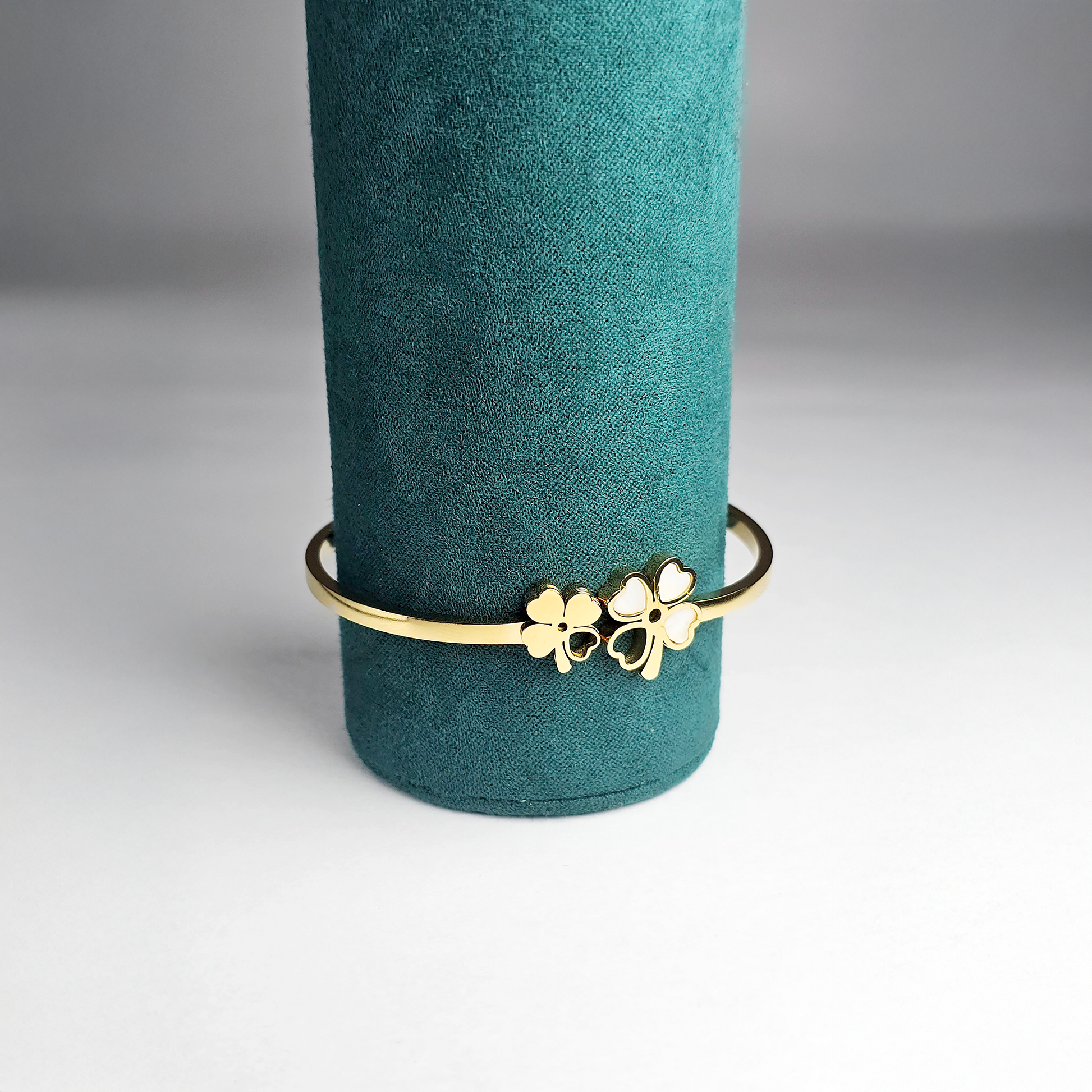 The Dual Floral Clover Bracelet - Aagrah Jewels™
