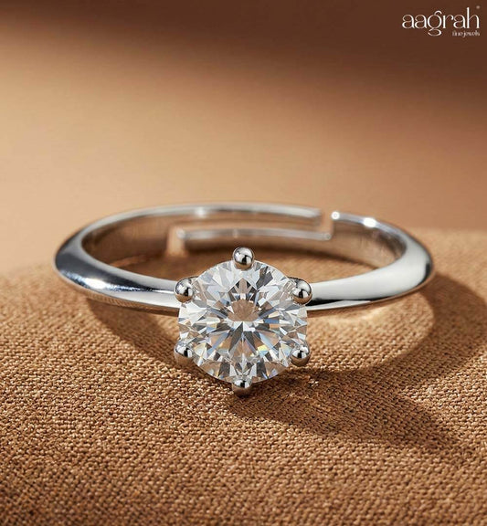 Lyra Classic Solitaire Ring