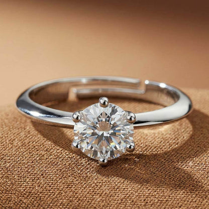Lyra Classic Solitaire Ring