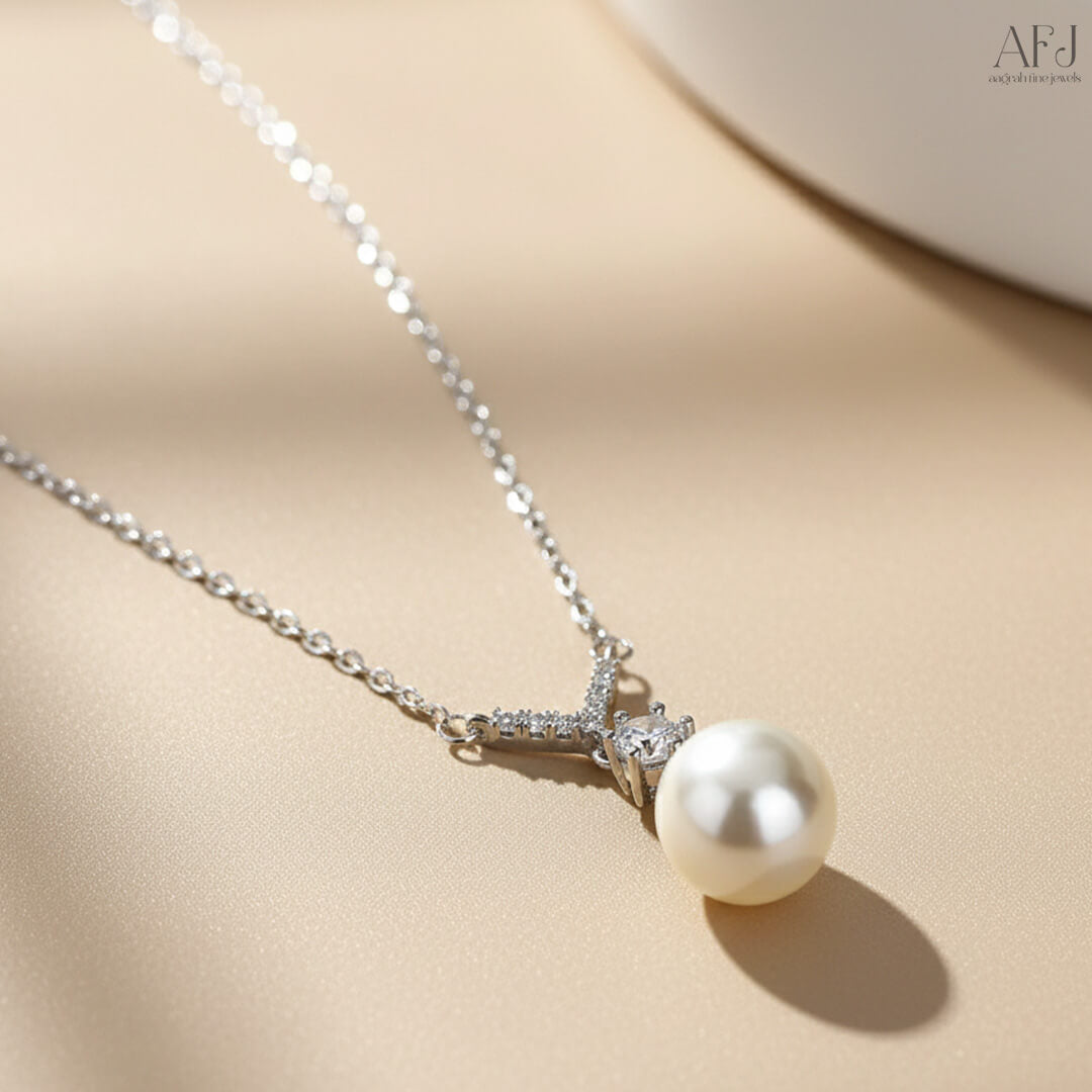 The Elegant Pearl & Diamond Pendant Necklace