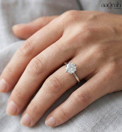 Lyra Classic Solitaire Ring