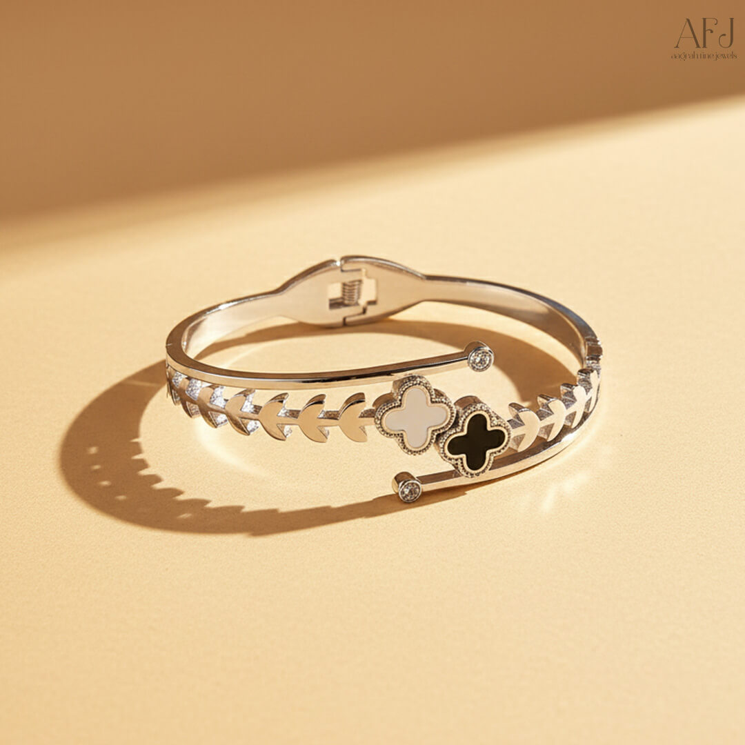 The Clover Luxe Bracelet