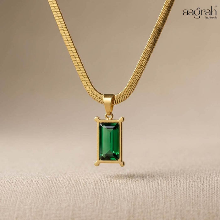 The Emerald Radiance Geometric Pendant Necklace
