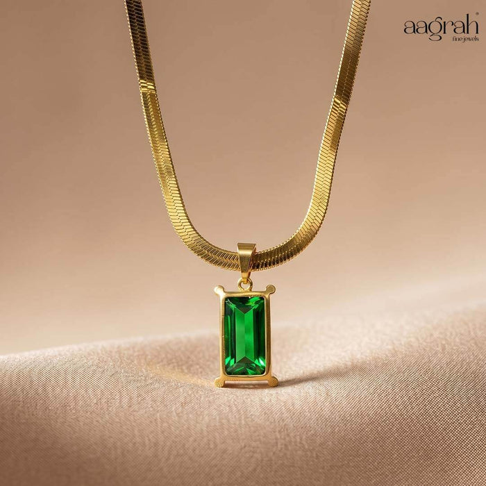 The Emerald Radiance Geometric Pendant Necklace