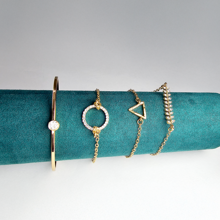The Minimalist Charm Bracelet Set