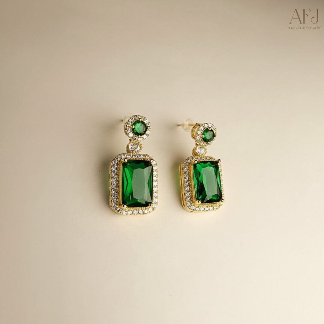 Gold-Plated Elegant Emerald Geometric Pendant Set