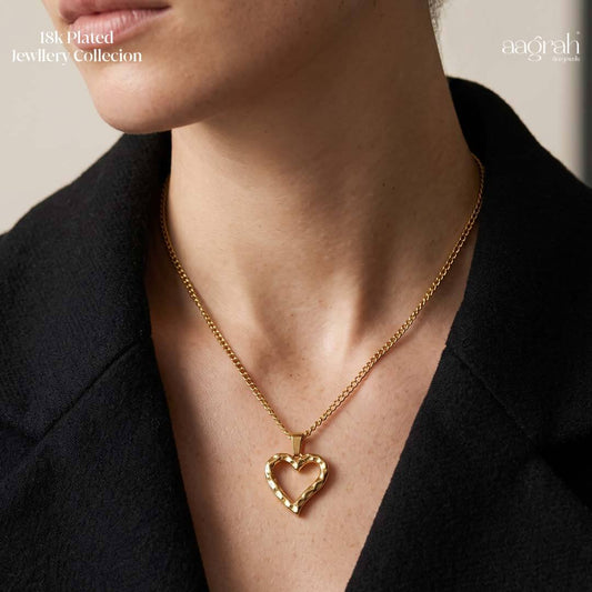 The Textured Heart Necklace